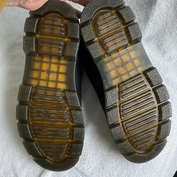 DR MARTENS WOMEN BLACK LACE UP ANKLE BOOT SUPER CUTE SIZE 9 - Picture 7 of 8